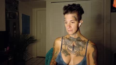 Snapshot of tattooed_natalia chatting on May 1, 9:36 am Natalia 3 online show from May 1, 9:36 am
