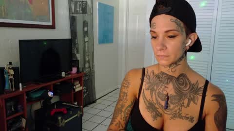Snapshot of tattooed_natalia chatting on May 8, 11:48 am Natalia 3 online show from May 8, 11:48 am