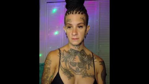 Snapshot of tattooed_natalia chatting on May 28, 2:31 am Natalia 3 online show from May 28, 2:31 am