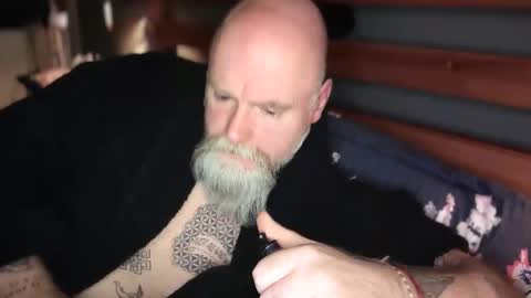 Tattooeddilf 01 online show from November 17, 10:15 pm