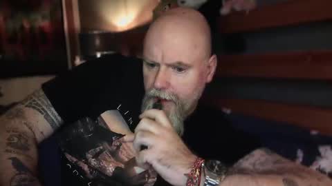 Tattooeddilf 01 online show from December 19, 1:23 am