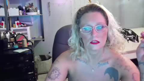 Lisa Lovely online show from January 22, 9:24 am