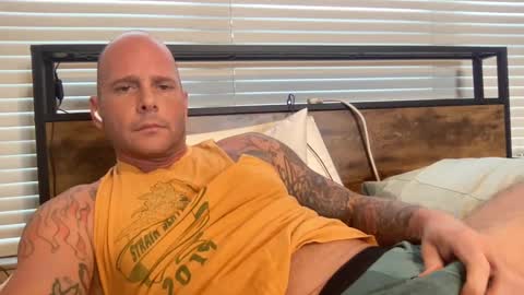 Snapshot of tattooman5555 chatting on September 17, 3:35 pm Tattooman online show from September 17, 3:35 pm