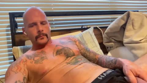 Snapshot of tattooman5555 chatting on October 29, 4:09 pm Tattooman online show from October 29, 4:09 pm