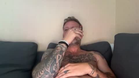 Snapshot of tattoomanforgirls chatting on July 19, 5:16 pm tattoomanforgirls online show from July 19, 5:16 pm