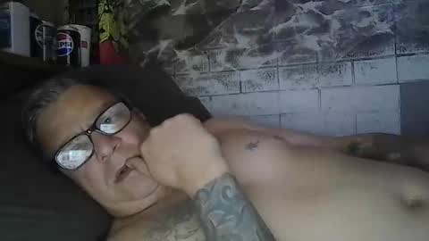 Snapshot of tatts4tits chatting on May 12, 12:30 am dave online show from May 12, 12:30 am