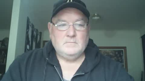 Snapshot of tattzsexy chatting on November 7, 11:05 pm tattzsexy online show from November 7, 11:05 pm