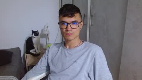 taurus4k online show from December 7, 11:23 pm