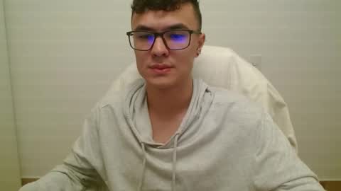 taurus4k online show from December 9, 11:45 pm