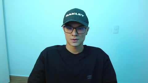 taurus4k online show from February 17, 1:25 am