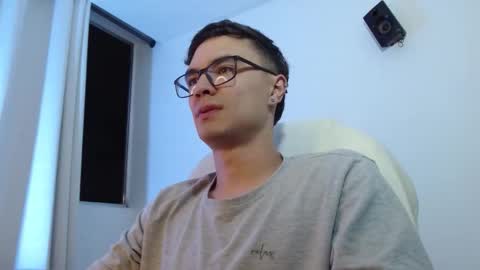 taurus4k online show from November 12, 2:12 am