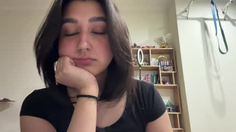 Snapshot of tawnyamartinek chatting on May 26, 7:04 am Riza online show from May 26, 7:04 am
