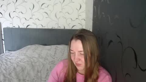 Snapshot of taxxxu chatting on May 16, 6:21 am Diana online show from May 16, 6:21 am