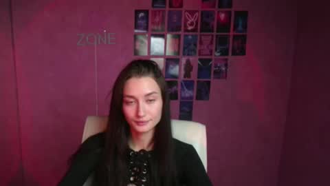 Snapshot of tayavibe chatting on November 6, 6:36 am Taya online show from November 6, 6:36 am