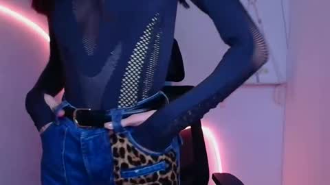 Taya online show from December 18, 6:41 am