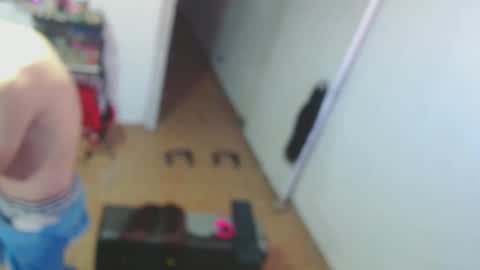 Snapshot of tayler_and_alina chatting on January 22, 5:59 pm MARCELO MILK online show from January 22, 5:59 pm