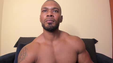 Snapshot of tayler_waka chatting on November 1, 1:40 am Tyler online show from November 1, 1:40 am