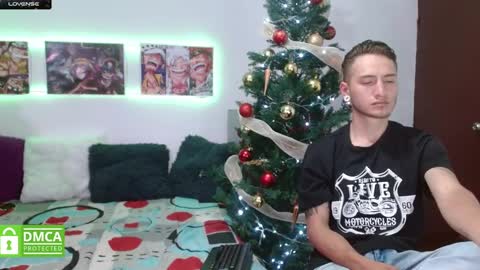 pareja ardiente online show from December 26, 8:32 pm