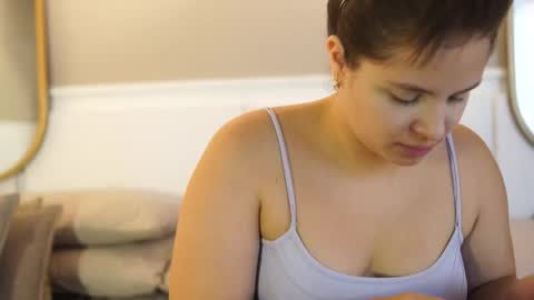 Teylor  Kim online show from October 7, 6:49 pm