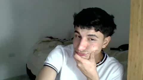 Snapshot of taylor1520 chatting on November 16, 3:45 am taylor1520 online show from November 16, 3:45 am