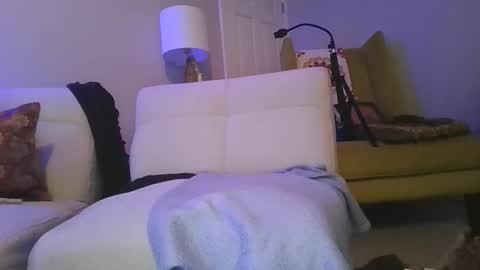 taylor19710 online show from November 11, 12:05 pm