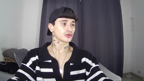 independent model online show from June 2, 4:58 am