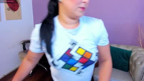 Taylor Bennet online show from December 2, 7:09 pm