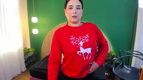 Taylor Bennet online show from December 14, 11:37 am