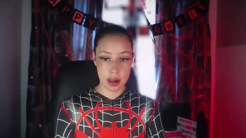 Taylor 3 online show from October 24, 3:41 pm