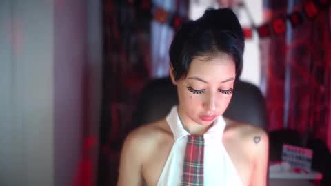 Taylor 3 online show from October 27, 4:00 pm