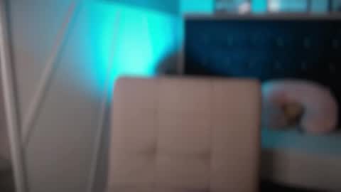 Taylor 3 online show from November 12, 3:12 pm