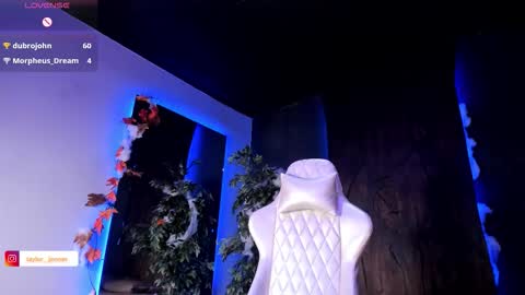 Taylor  Help me to get 100 thumbs up online show from October 14, 5:03 pm