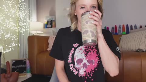 Taylor --  online show from February 6, 11:02 am