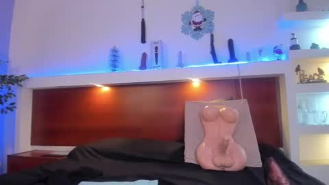 Snapshot of taylorharp chatting on December 23, 3:01 pm Taylor online show from December 23, 3:01 pm