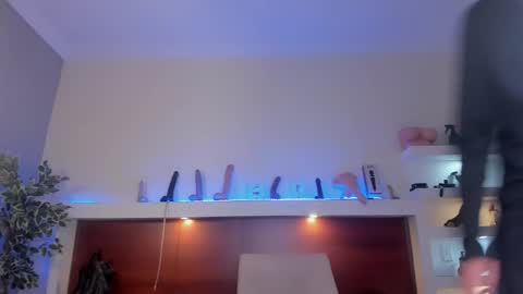 Snapshot of taylorharp chatting on October 4, 5:44 pm Taylor online show from October 4, 5:44 pm