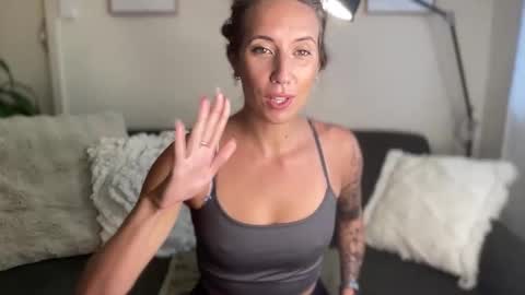 Taylor online show from March 1, 11:40 pm