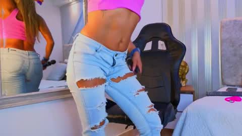 tayra online show from March 24, 6:57 pm