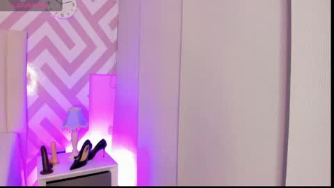 Snapshot of tayrasiny chatting on April 20, 5:32 am Tayra horny for you online show from April 20, 5:32 am