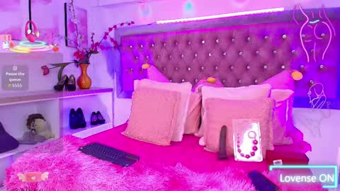 Snapshot of tayzon_foxxx chatting on October 4, 2:26 pm Sofia online show from October 4, 2:26 pm