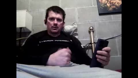 tbaxter95187 online show from March 1, 9:50 pm