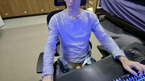 Snapshot of tbone_93 chatting on October 29, 12:24 am Tbone online show from October 29, 12:24 am