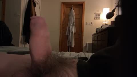 Snapshot of tcgent chatting on February 5, 10:33 pm Outofchaosaworld online show from February 5, 10:33 pm