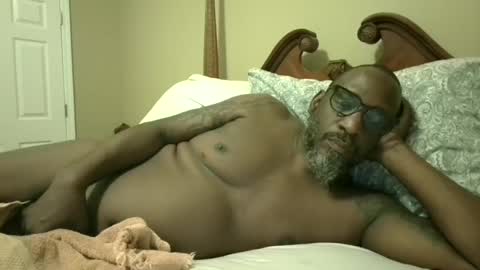 Snapshot of tchsul chatting on October 9, 11:08 am TOUCH online show from October 9, 11:08 am