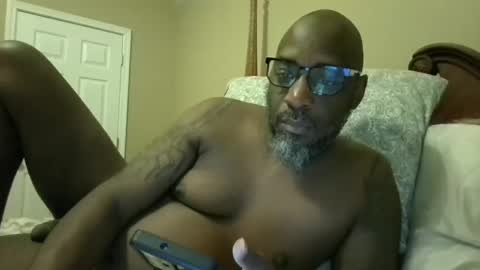 Snapshot of tchsul chatting on November 11, 11:43 am TOUCH online show from November 11, 11:43 am