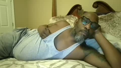 Snapshot of tchsul chatting on December 15, 4:50 am TOUCH online show from December 15, 4:50 am