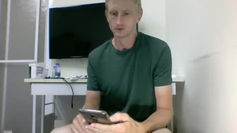 tcute0 online show from October 12, 9:47 pm