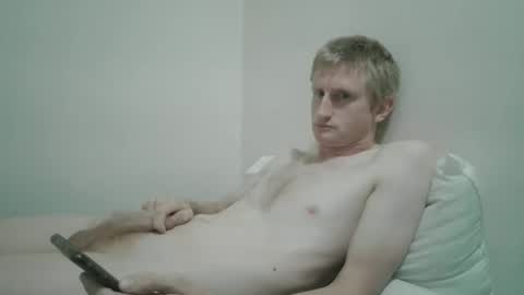 Snapshot of tcute0 chatting on February 25, 10:14 am tcute0 online show from February 25, 10:14 am