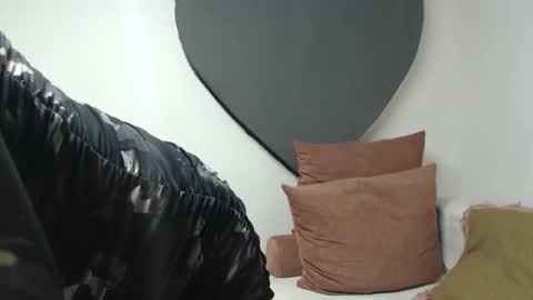 ALICIA--- online show from November 20, 6:35 am