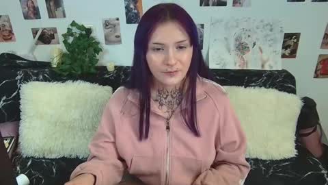 Snapshot of technical_face_powder_error chatting on November 6, 5:58 pm technical_face_powder_error online show from November 6, 5:58 pm