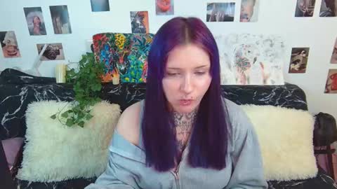 Snapshot of technical_face_powder_error chatting on November 10, 1:21 pm technical_face_powder_error online show from November 10, 1:21 pm